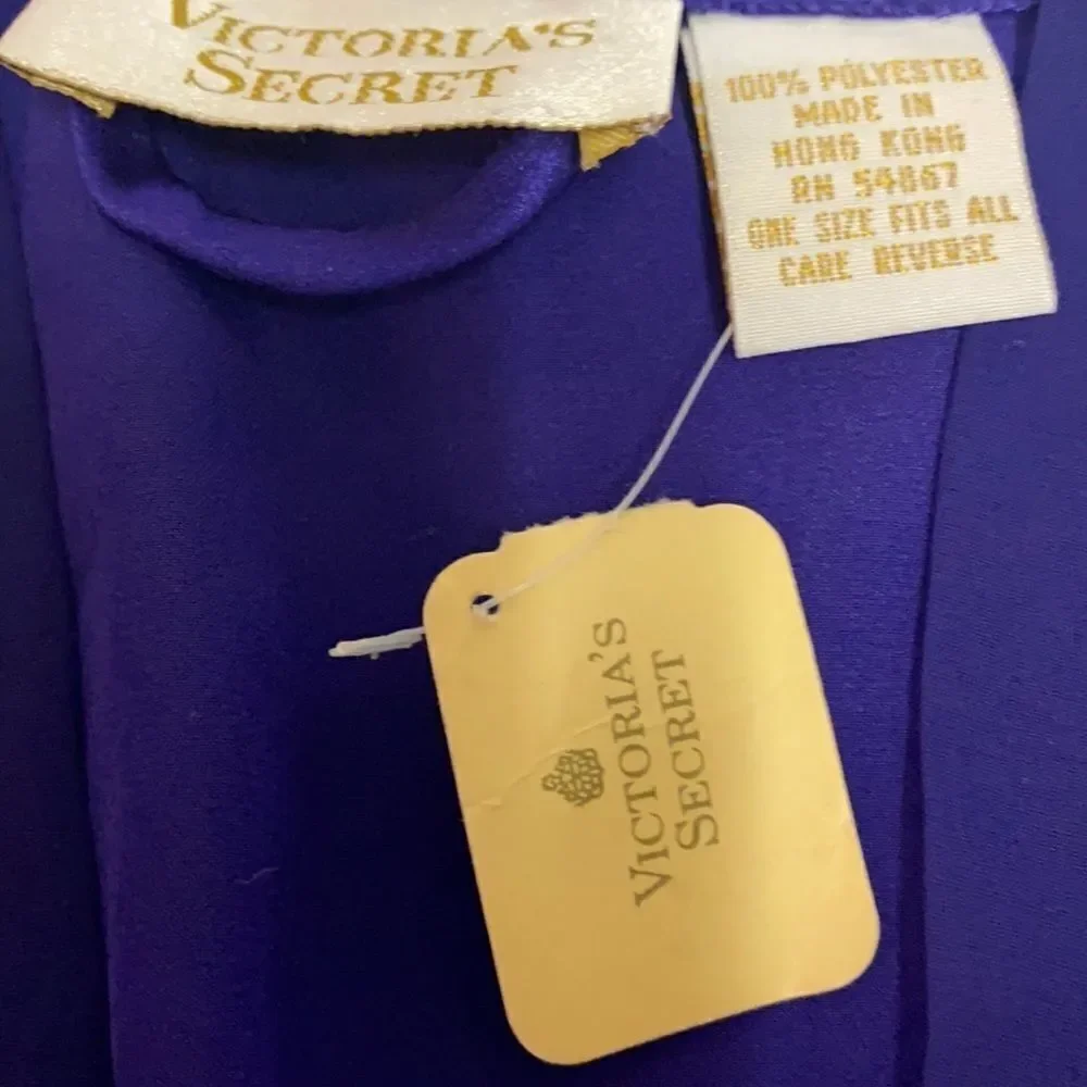 Vintage Victoria’s Secret Gold Tag satin and sheer purple‎ robe C20